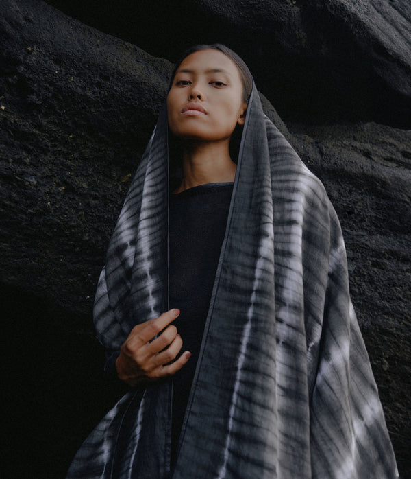 kaori linen scarf - ebony shima